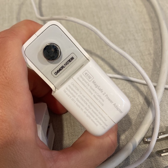 145”/12’ Apple 45W MagSafe 2 Power Adapter and AC power Adapter Extension Cable - Picture 6 of 9